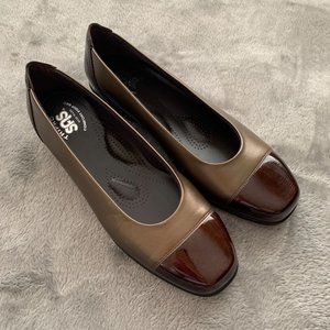SAS Bronze Ballet Cap Toe Flats Women's Size 8.5 Narrow Leather